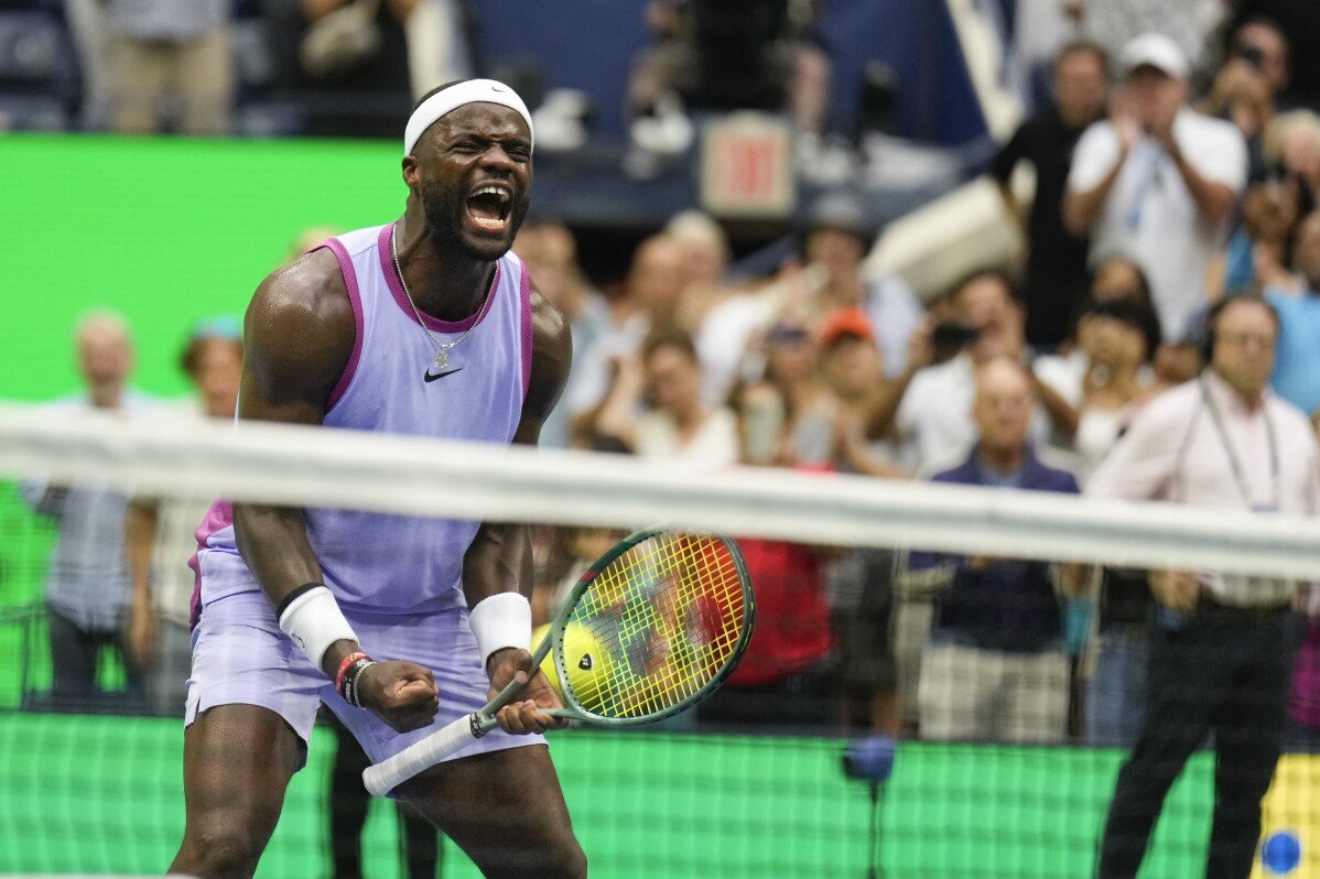 Frances Tiafoe besiegt Ben Shelton in einem rein amerikanischen US-Open-Rematch und wird nun gegen Popyrin antreten