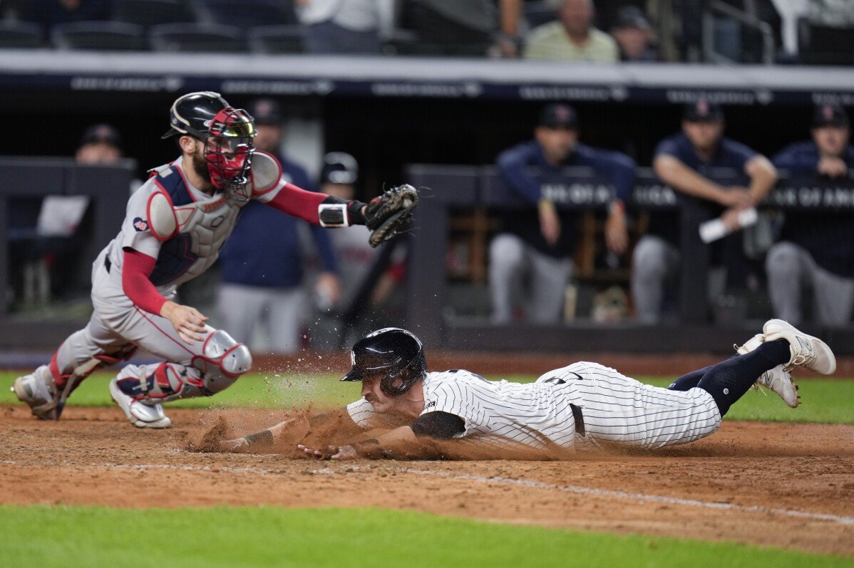 Yankees geben Berti sein professionelles Debüt als Erstbaseman in ALDS Spiel 2 und entscheiden sich für Schmidt als Starter für Spiel 3